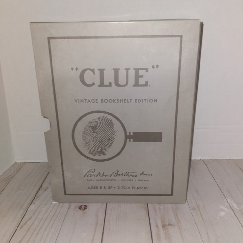Clue Vintage Bookshelf Edition by WS Game Company Deluxe Board Game Cluedo New